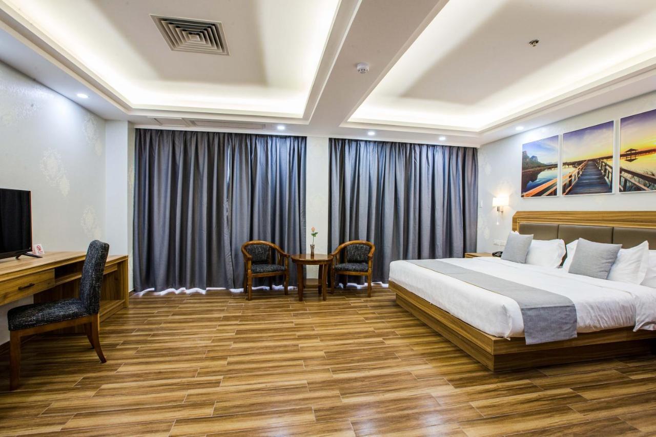 Costa Palawan Resort Puerto Princesa Екстер'єр фото